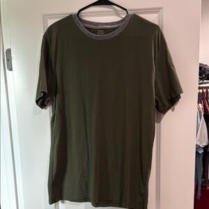 Old Navy Men's Dark Green Short Sleeve Tee